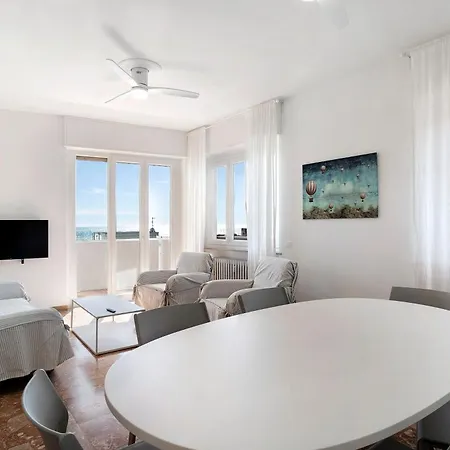 Apartment Fronte Mare - Marina Di *