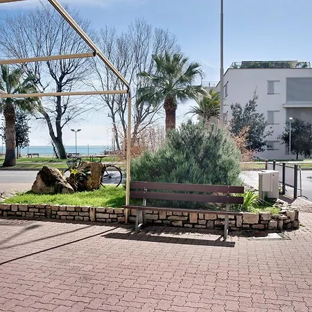 Fronte Mare - Marina Di