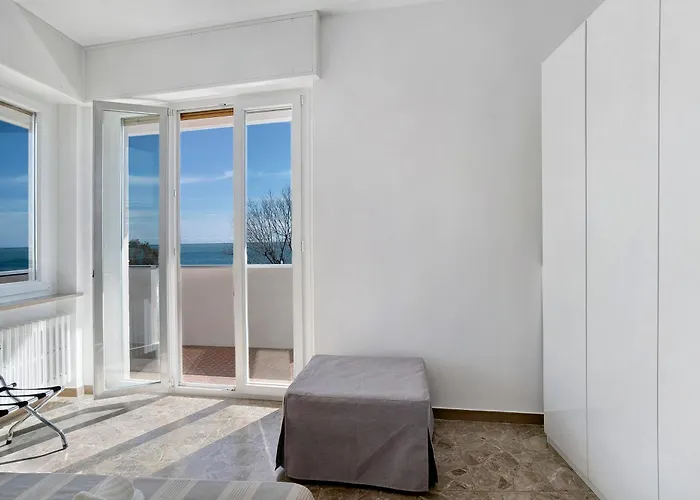 Fronte Mare - Marina Di Apartamento